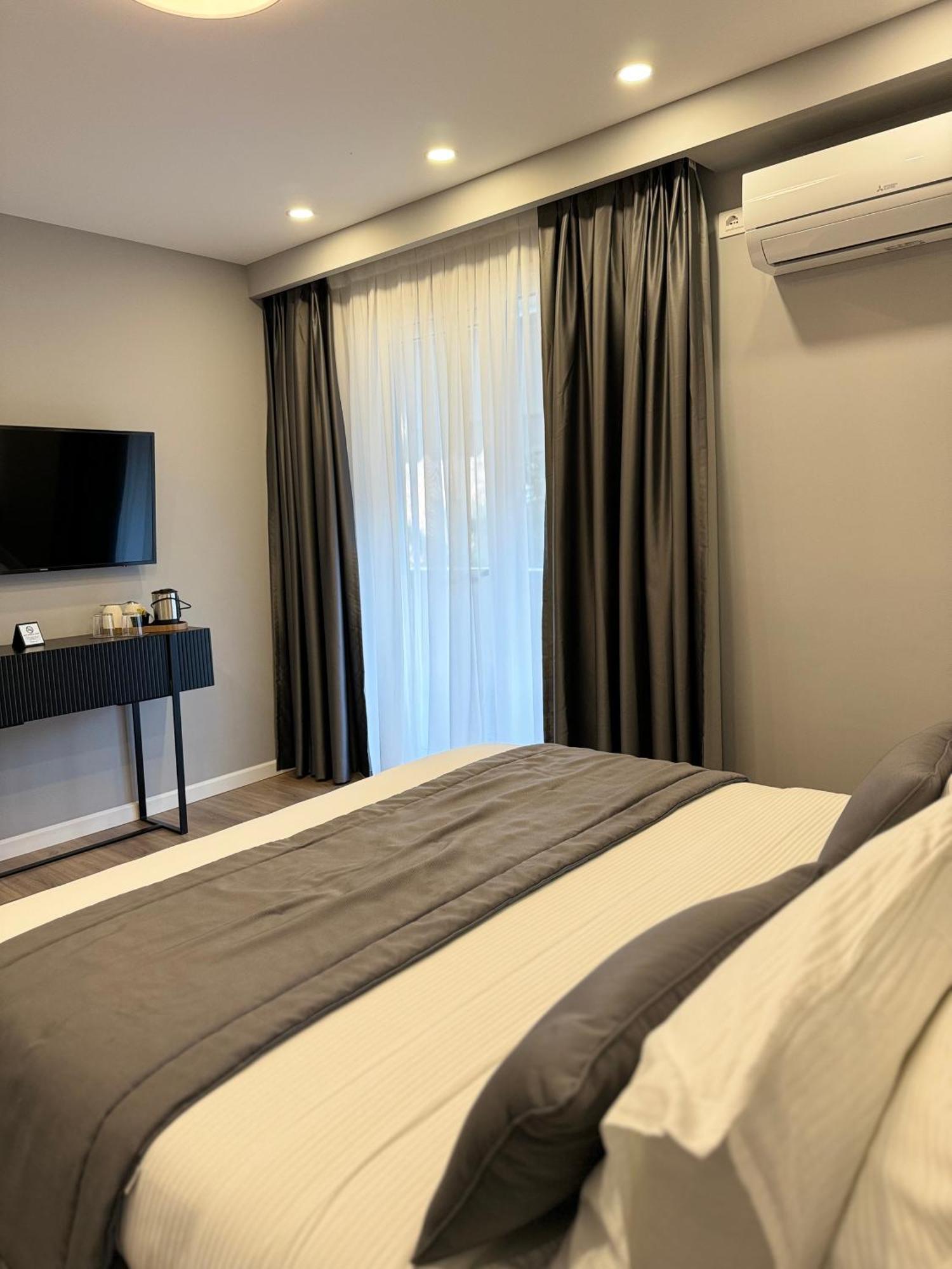 L'Hotel Тирана Экстерьер фото