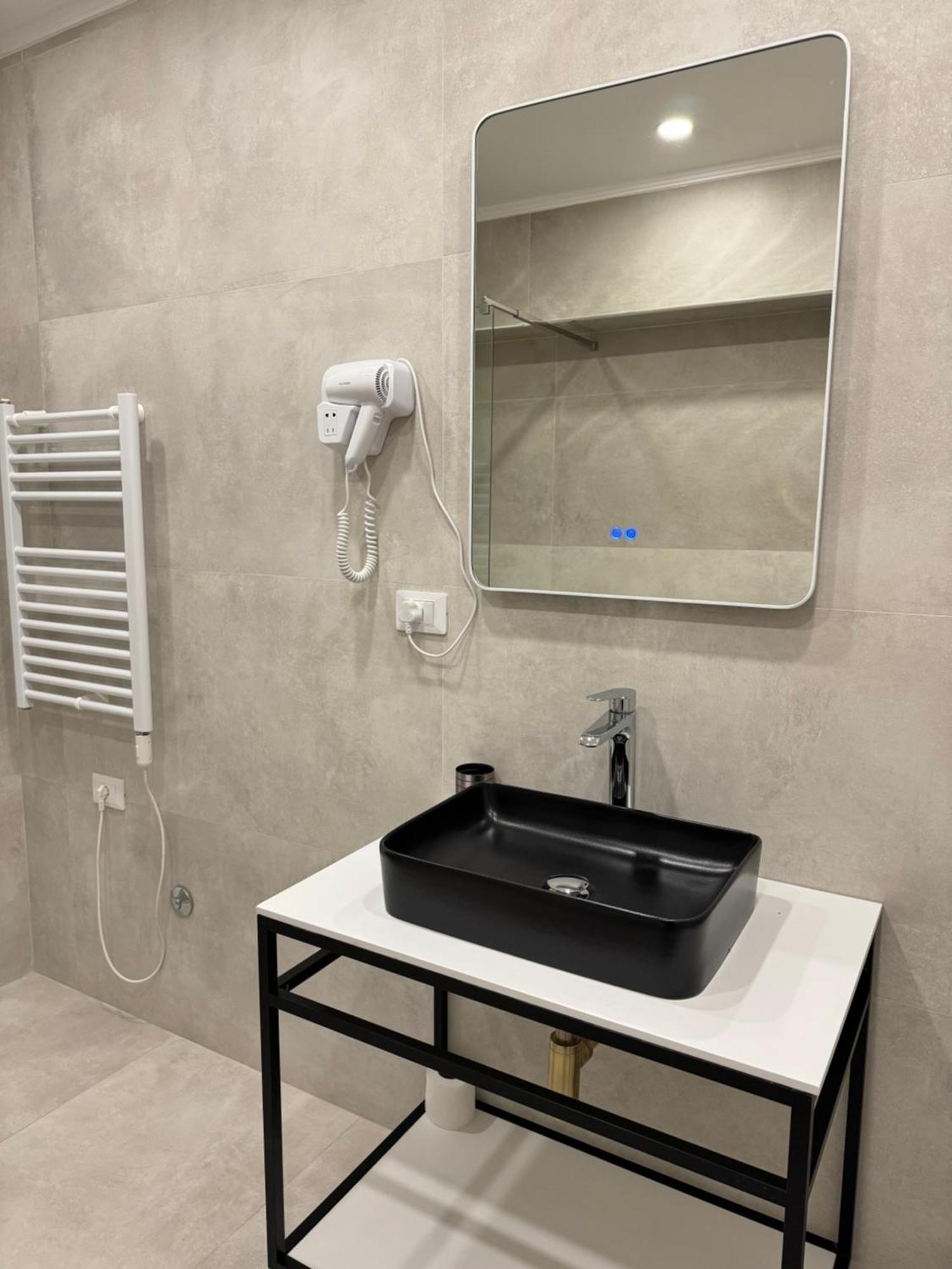 L'Hotel Тирана Экстерьер фото